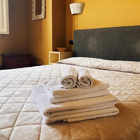 Palazzo Gambuzza Aparthotel Ispica Habitación foto
